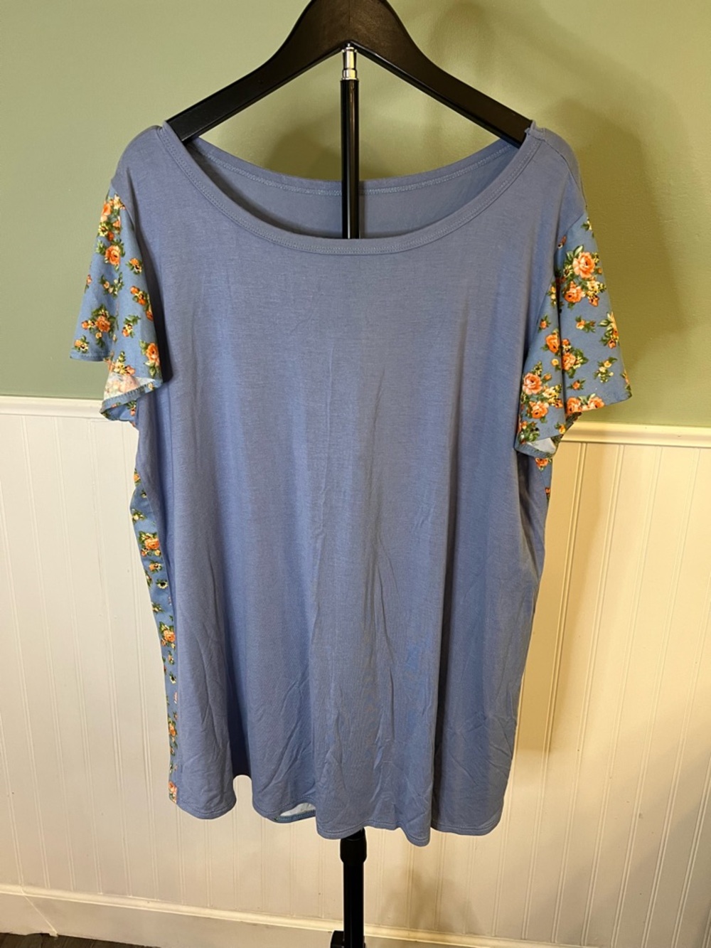 Blue Cool Melon Short Sleeve Tee with Floral Accent Sleeves & floral back